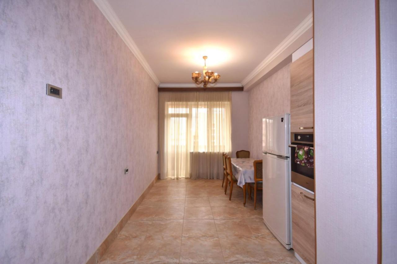 Rent Inn Yerevan On Buzand Street Esterno foto