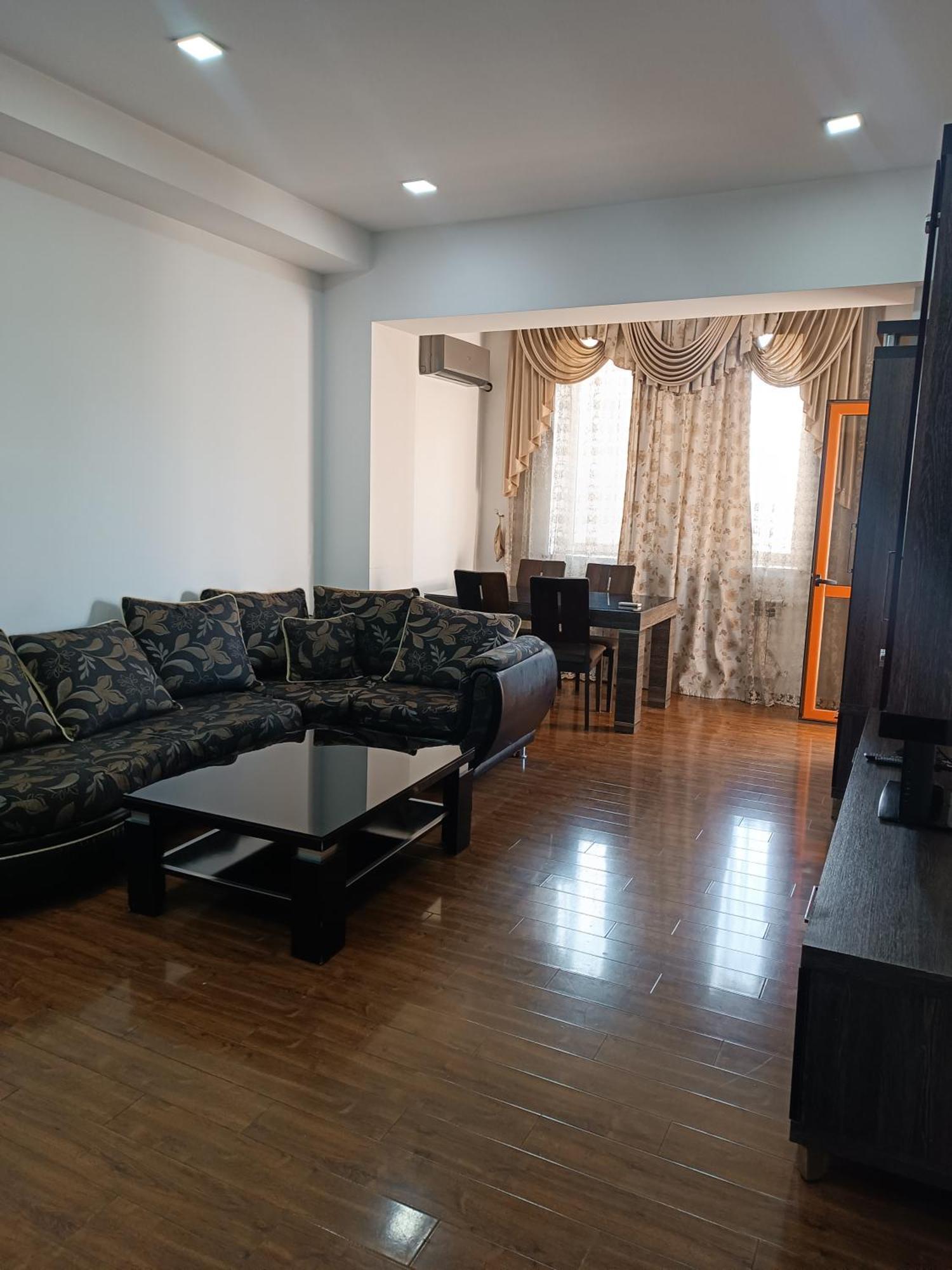 Rent Inn Yerevan On Buzand Street Esterno foto