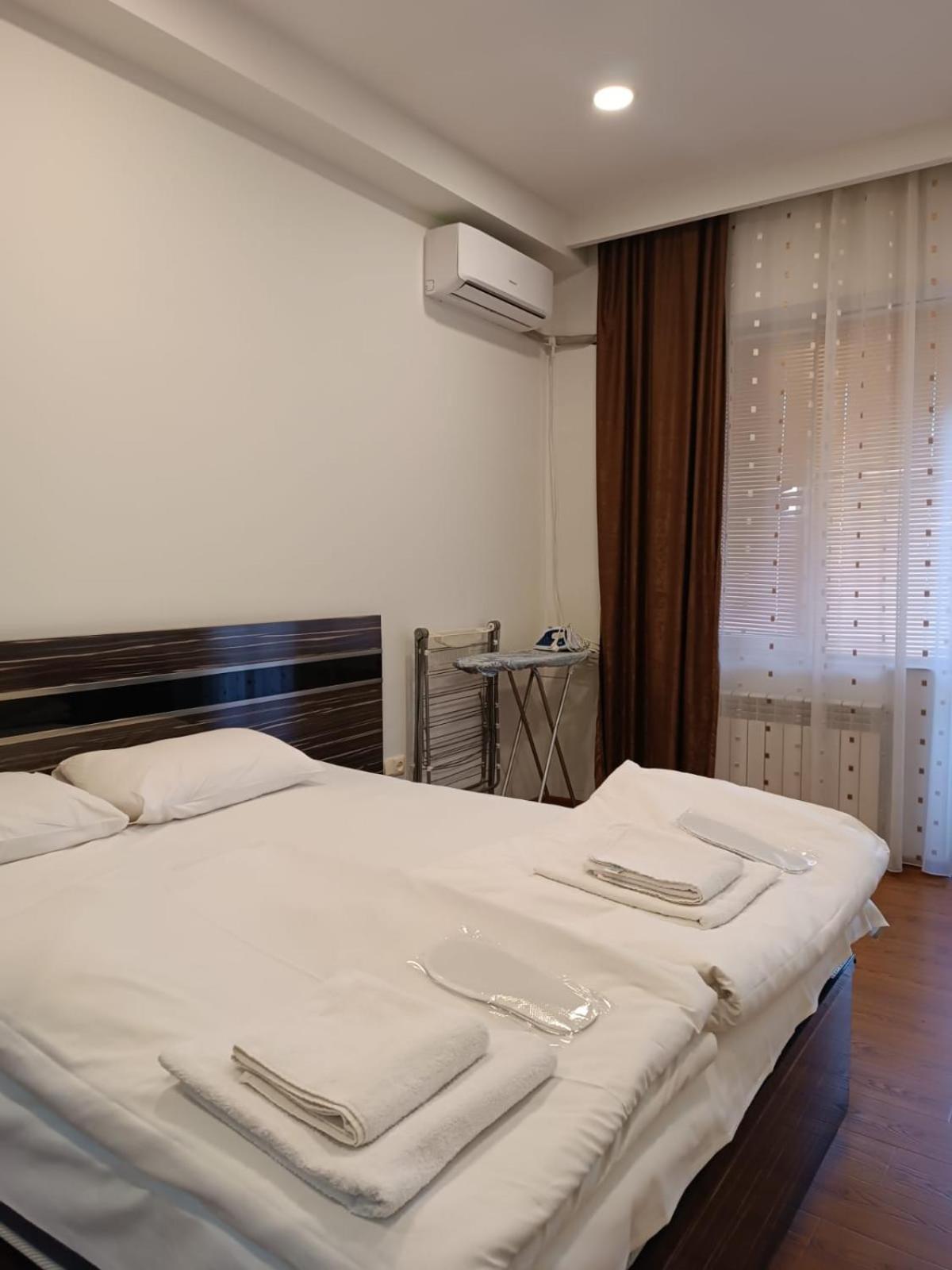Rent Inn Yerevan On Buzand Street Esterno foto