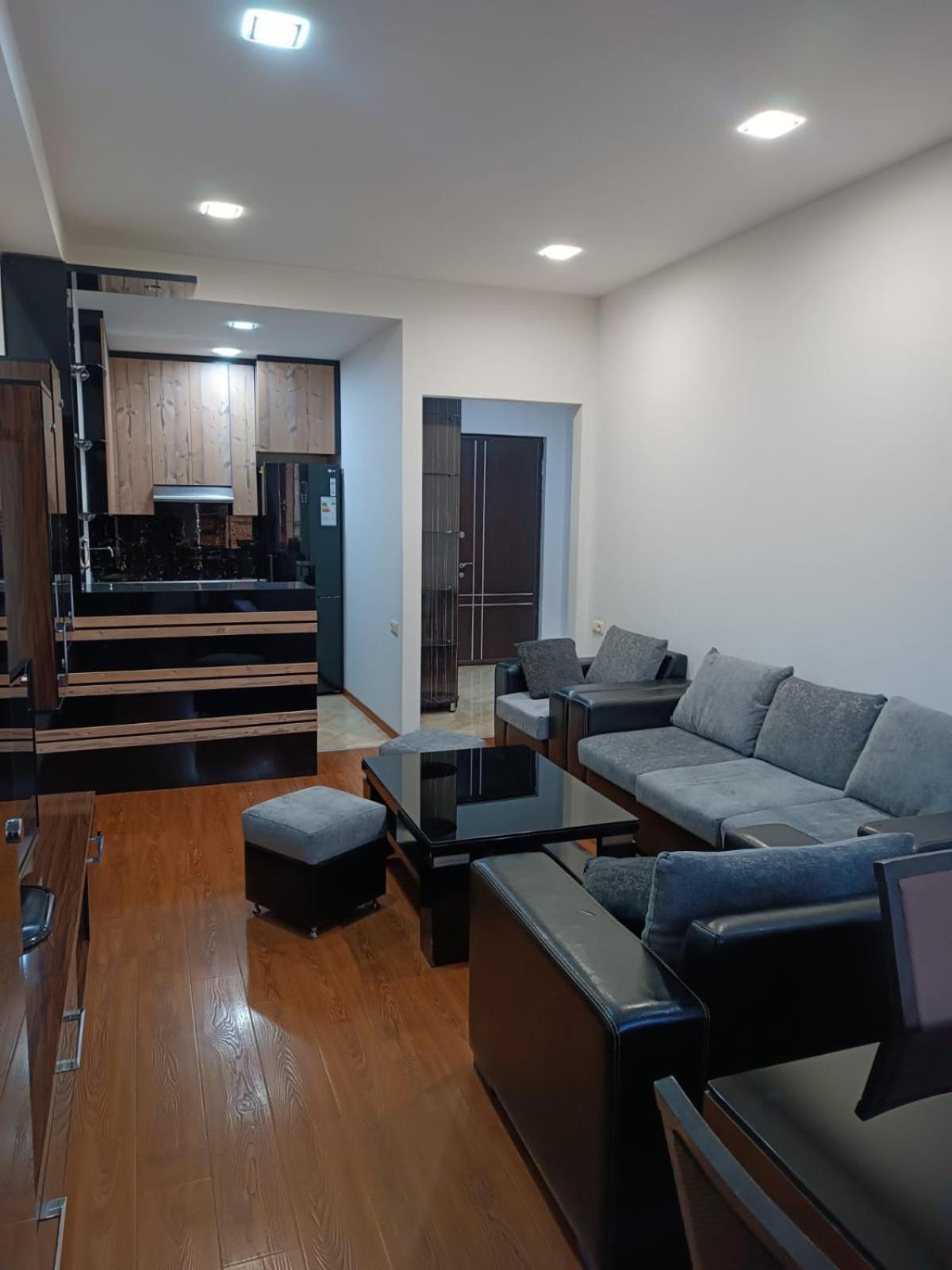 Rent Inn Yerevan On Buzand Street Esterno foto