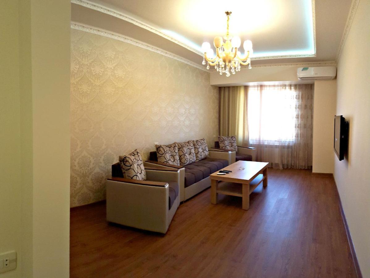 Rent Inn Yerevan On Buzand Street Esterno foto